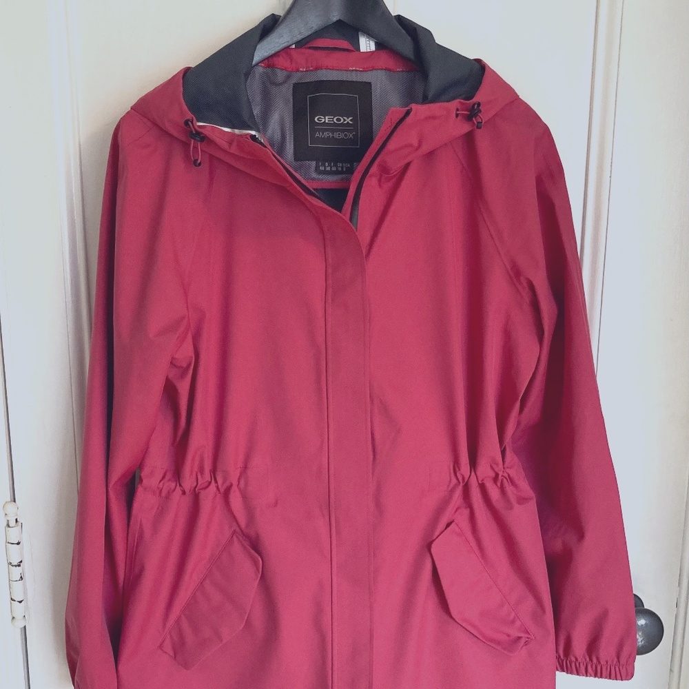 GEOX LONG PARKA, WATERPROOF, WOMENS, SIZE 44 (10-12 CDN)